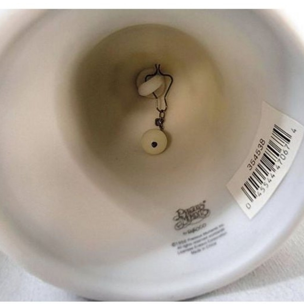 1998 Enesco Precious Moments I'm Sending You A Merry Christmas Porcelain Bell 4" - Picture 5 of 5